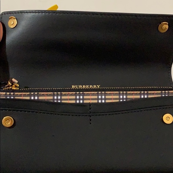Burberry Women’s Wallet - Picture 2 of 3